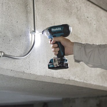 Aparafusadora de Impacto10.8 2.0Ah Makita